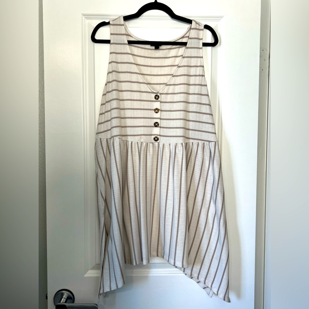 Torrid Tank Size 3